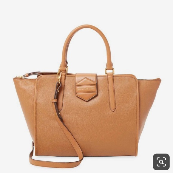 Marc By Marc Jacobs Handbags - Marc By Marc Jacobs Flipping Out leather tote bag